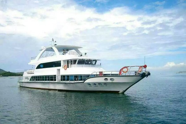 102英尺游船 102英尺游船