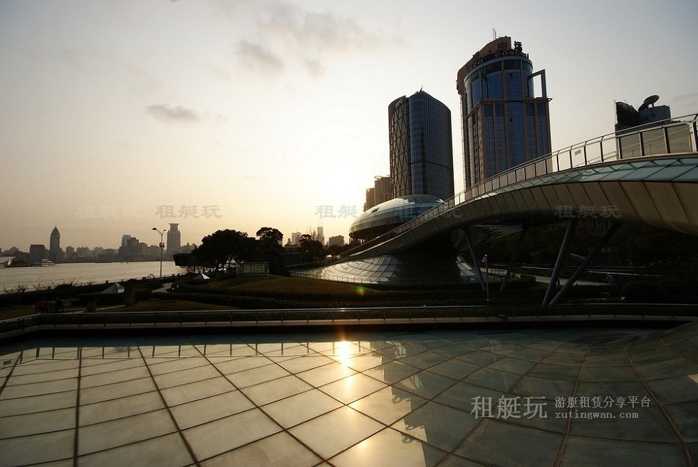 上海港國(guó)際客運(yùn)中心碼頭 上海港國(guó)際客運(yùn)中心碼頭