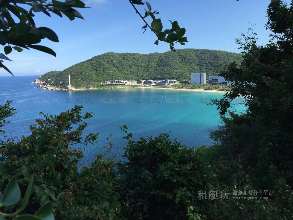 亞龍灣游艇會→太陽灣→百福灣→東排→西排→亞龍灣酒店群→亞龍灣游艇會 亞龍灣游艇會→太陽灣→百福灣→東排→西排→亞龍灣酒店群→亞龍灣游艇會