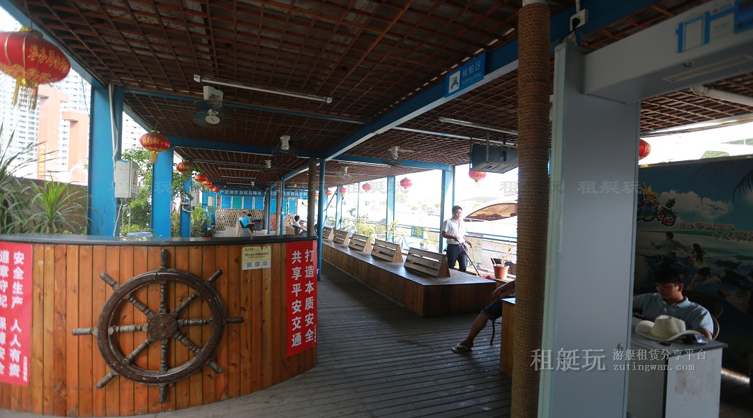 三亞港務(wù)局游艇碼頭 三亞港務(wù)局游艇碼頭